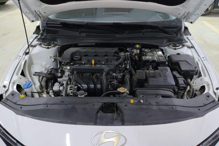 Used Hyundai Elantra 2023 1.5L CVT GLX Elite Edition Engine Bay