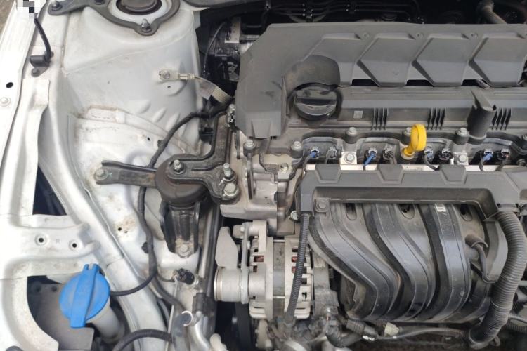 Used Hyundai Elantra 2023 1.5L CVT LUX Prestige Edition Engine Bay Right