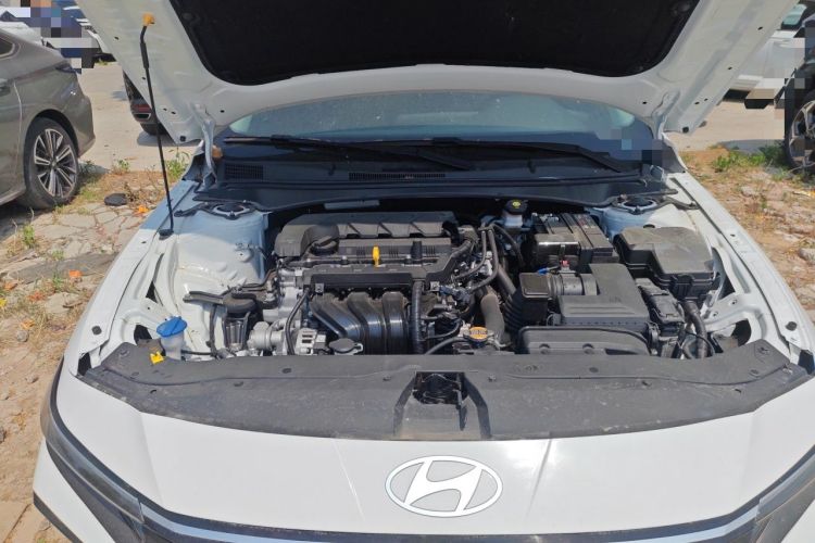 Used Hyundai Elantra 2023 1.5L CVT LUX Prestige Edition Engine Bay Right