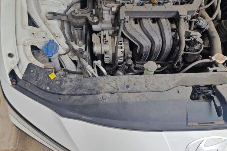 Used Hyundai Elantra 2023 1.5L CVT LUX Prestige Edition Engine Bay Right