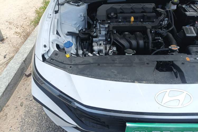 Used Hyundai Elantra 2023 1.5L CVT GLX Elite Edition Engine Bay Right