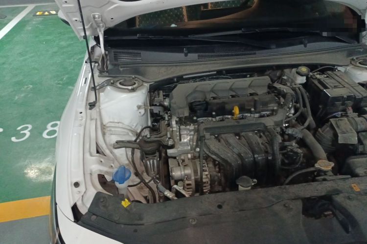 Used Hyundai Elantra 2023 1.5L CVT LUX Prestige Edition Engine Bay Right