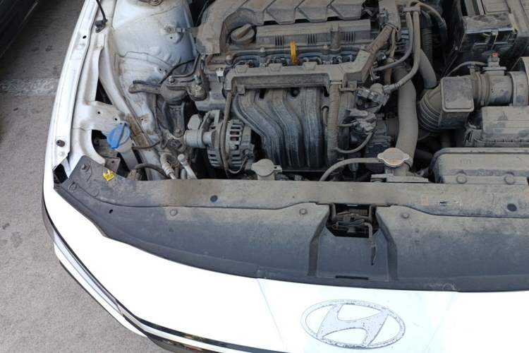 Used Hyundai Elantra 2023 1.5L CVT GLX Elite Edition Engine Bay Right