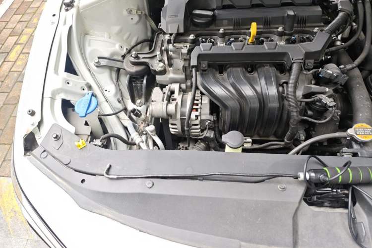 Used Hyundai Elantra 2023 1.5L CVT LUX Prestige Edition Engine Bay Right
