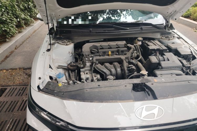 Used Hyundai Elantra 2023 1.5L CVT LUX Prestige Edition Engine Bay Right