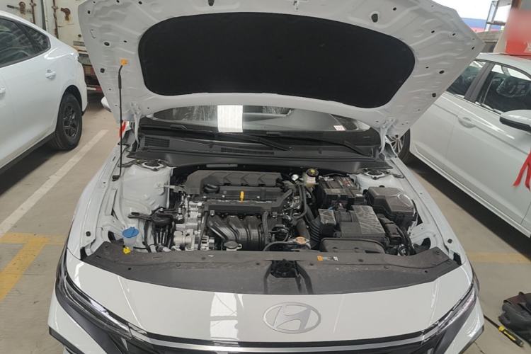 Used Hyundai Elantra 2023 1.5L CVT GLX Elite Edition Engine Bay
