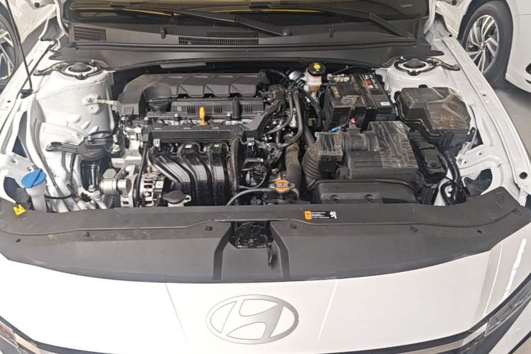 Used Hyundai Elantra 2023 1.5L CVT GLX Elite Edition Engine Bay