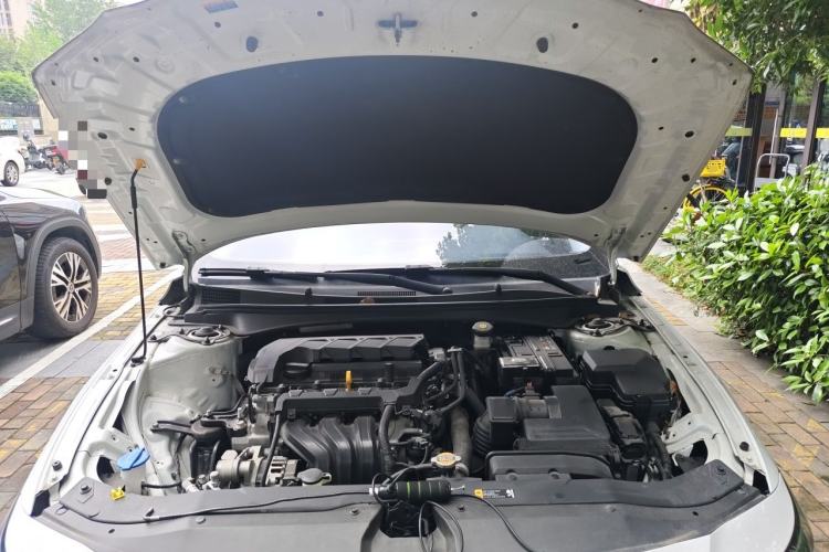 Used Hyundai Elantra 2023 1.5L CVT LUX Prestige Edition Engine Bay