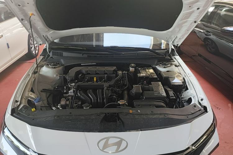 Used Hyundai Elantra 2023 1.5L CVT GLX Elite Edition Engine Bay