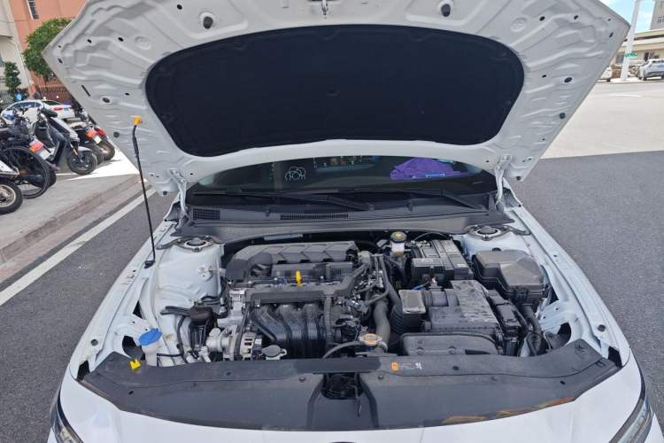 Used Hyundai Elantra 2023 1.5L CVT LUX Prestige Edition Engine Bay