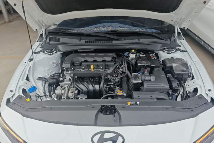 Used Hyundai Elantra 2023 1.5L CVT LUX Prestige Edition Engine Bay
