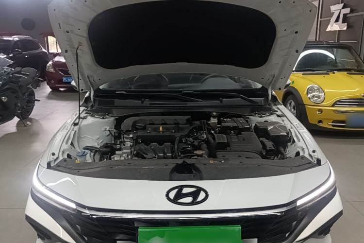 Used Hyundai Elantra 2023 1.5L CVT LUX Prestige Edition Engine Bay