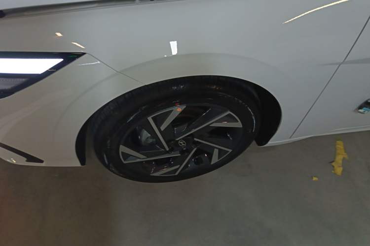 Used Hyundai Elantra 2023 1.5L CVT GLX Elite Edition Exterior 1