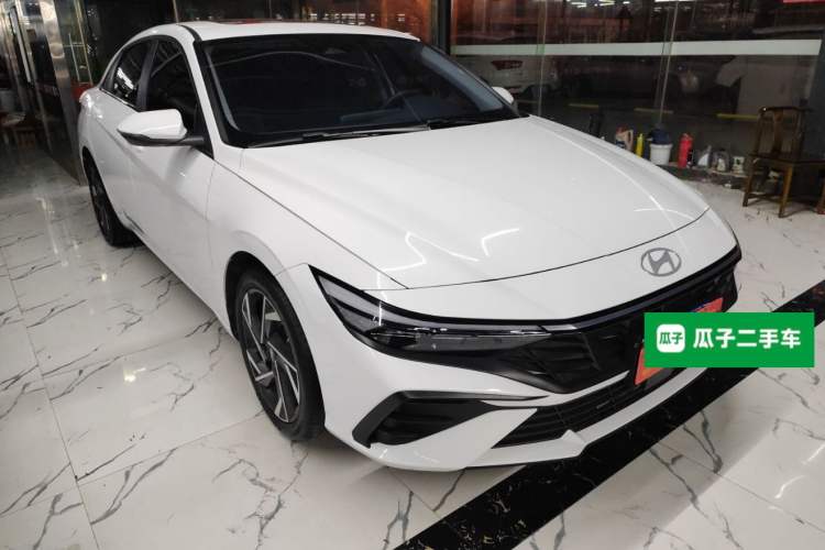 Used Hyundai Elantra 2023 1.5L CVT LUX Prestige Edition Exterior 1