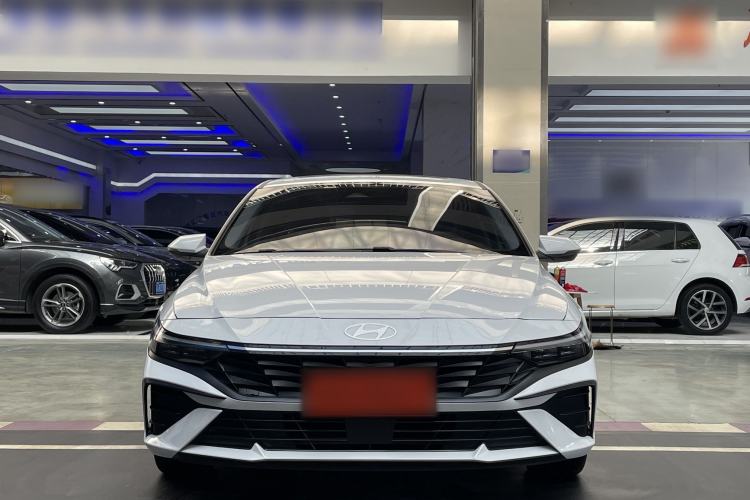 Used Hyundai Elantra 2023 1.5L CVT LUX Prestige Edition Exterior 1