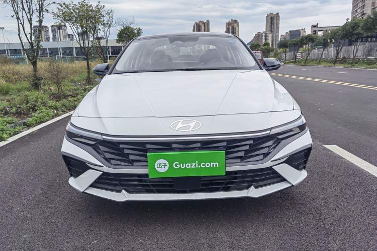 Used Hyundai Elantra 2023 1.5L CVT LUX Prestige Edition Exterior 1