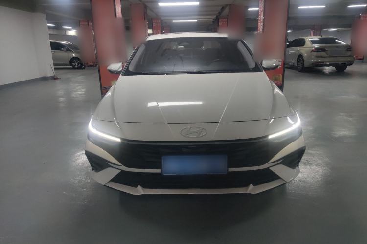 Used Hyundai Elantra 2023 1.5L CVT LUX Prestige Edition Exterior 1