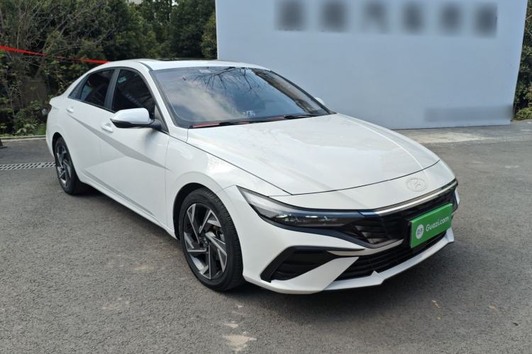 Used Hyundai Elantra 2023 1.5L CVT LUX Prestige Edition Exterior 1