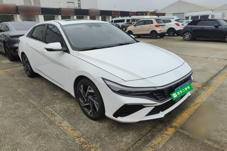 Used Hyundai Elantra 2023 1.5L CVT LUX Prestige Edition Exterior 1