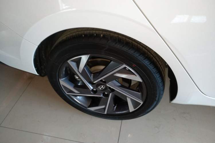 Used Hyundai Elantra 2023 1.5L CVT GLX Elite Edition Exterior 2
