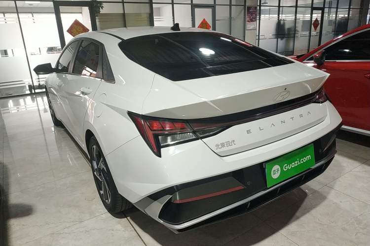Used Hyundai Elantra 2023 1.5L CVT LUX Prestige Edition Exterior 2