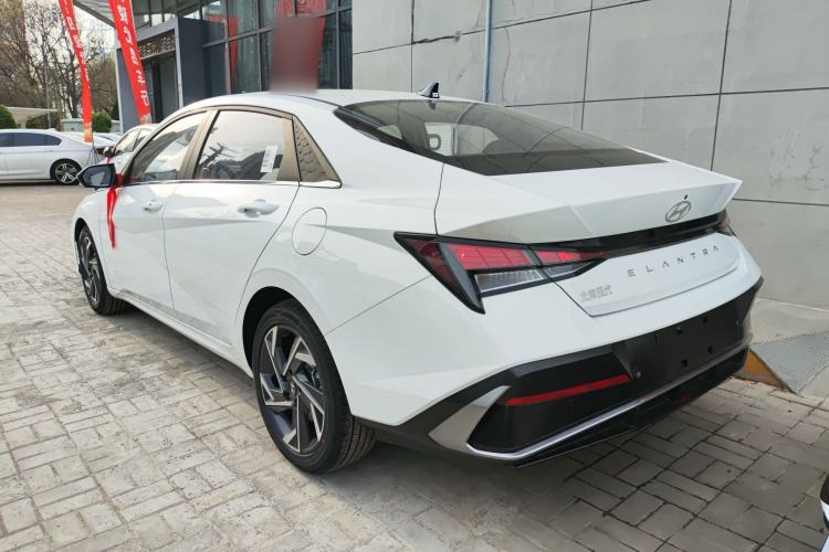 Used Hyundai Elantra 2023 1.5L CVT GLX Elite Edition Exterior 2