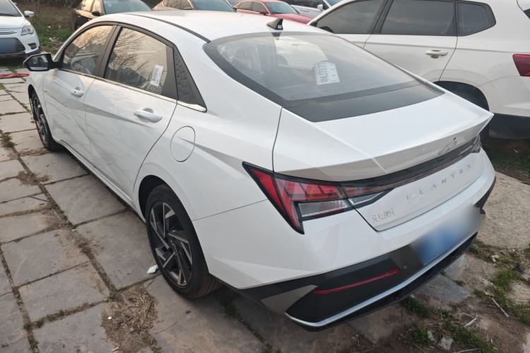 Used Hyundai Elantra 2023 1.5L CVT LUX Prestige Edition Exterior 2
