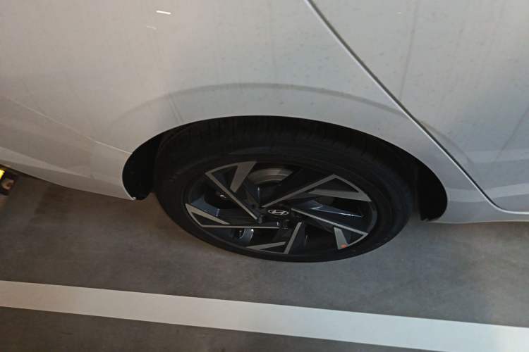 Used Hyundai Elantra 2023 1.5L CVT GLX Elite Edition Exterior 2