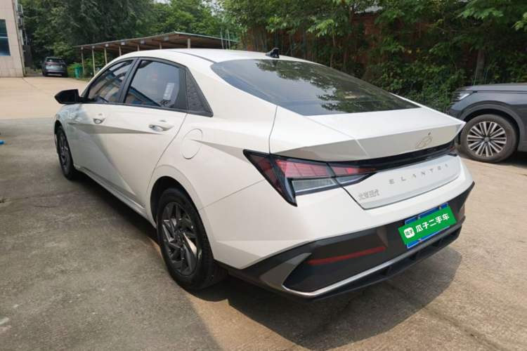 Used Hyundai Elantra 2023 1.5L CVT GLS Leading Edition Exterior 2