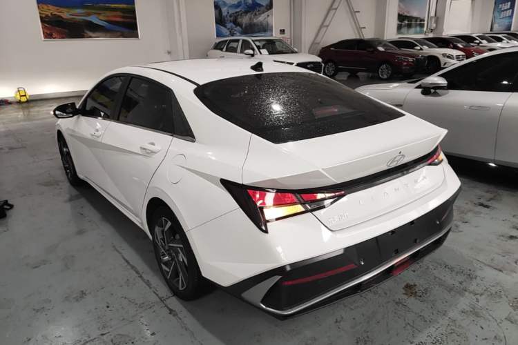 Used Hyundai Elantra 2023 1.5L CVT GLX Elite Edition Exterior 2