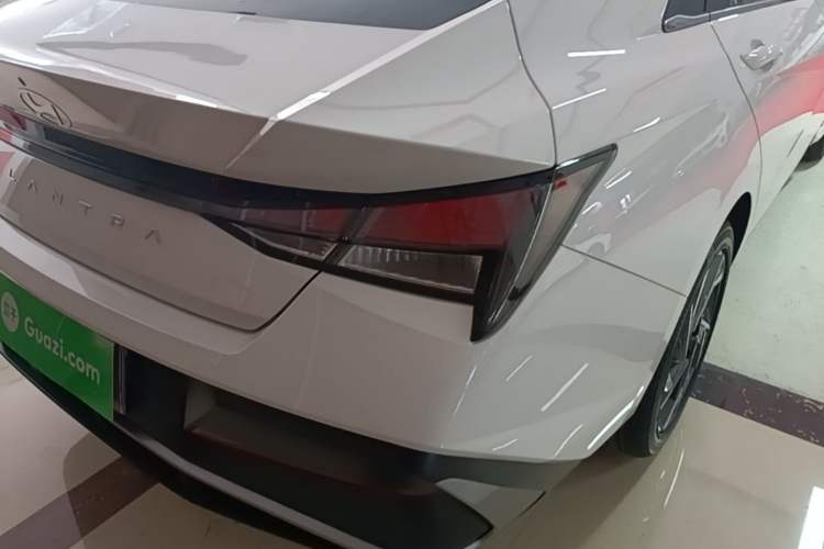 Used Hyundai Elantra 2023 1.5L CVT GLX Elite Edition Exterior 3