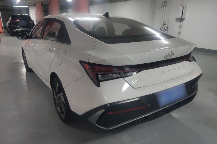 Used Hyundai Elantra 2023 1.5L CVT LUX Prestige Edition Exterior 3