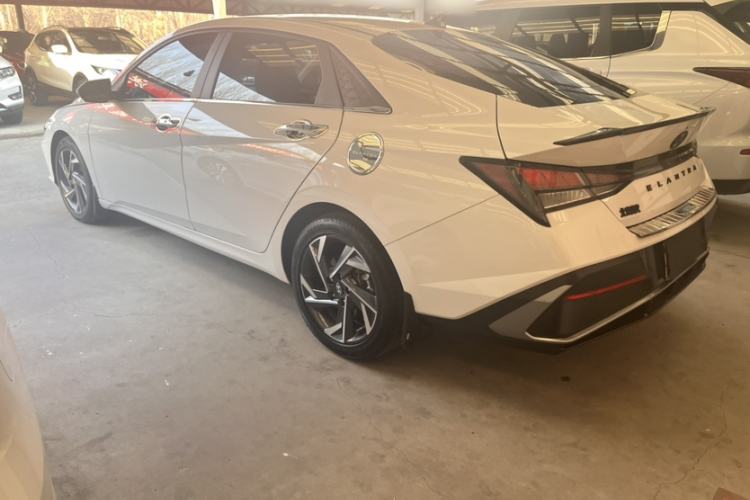 Used Hyundai Elantra 2023 1.5L CVT GLX Elite Edition Exterior 3