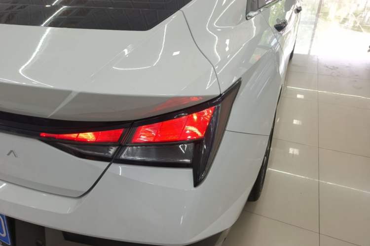 Used Hyundai Elantra 2023 1.5L CVT GLX Elite Edition Exterior 3