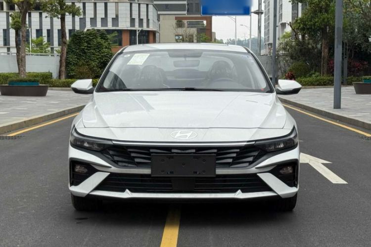 Used Hyundai Elantra 2023 1.5L CVT GLX Elite Edition Exterior 4