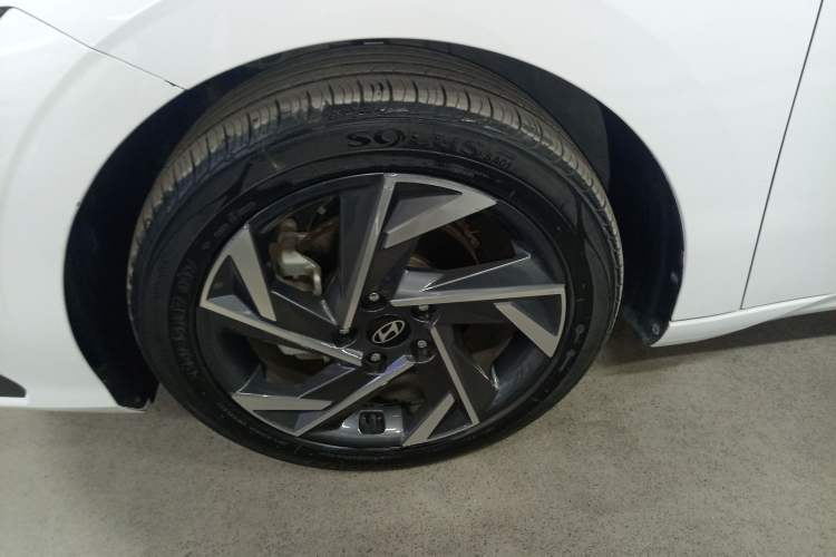 Used Hyundai Elantra 2023 1.5L CVT GLX Elite Edition Exterior 4