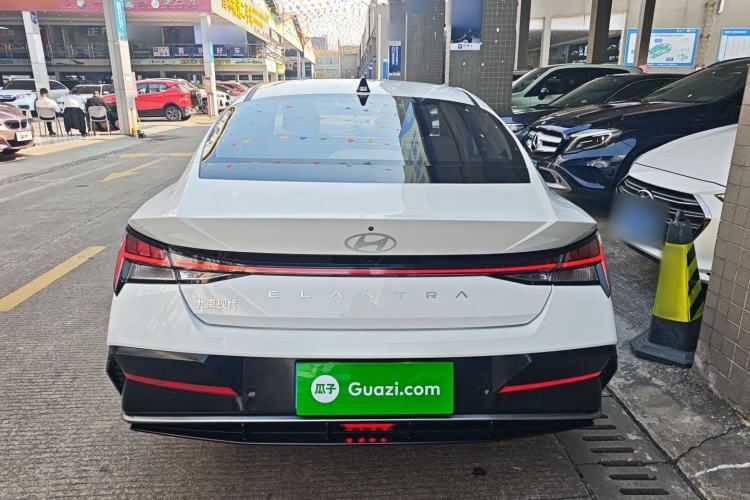 Used Hyundai Elantra 2023 1.5L CVT LUX Prestige Edition Exterior 4