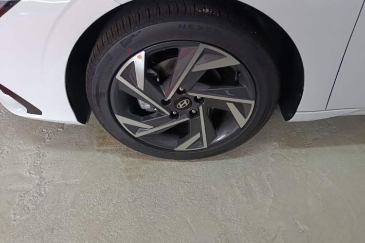 Used Hyundai Elantra 2023 1.5L CVT GLX Elite Edition Exterior 4
