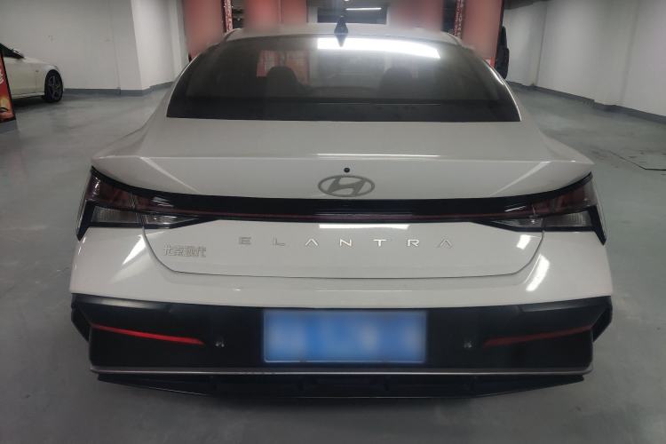 Used Hyundai Elantra 2023 1.5L CVT LUX Prestige Edition Exterior 4