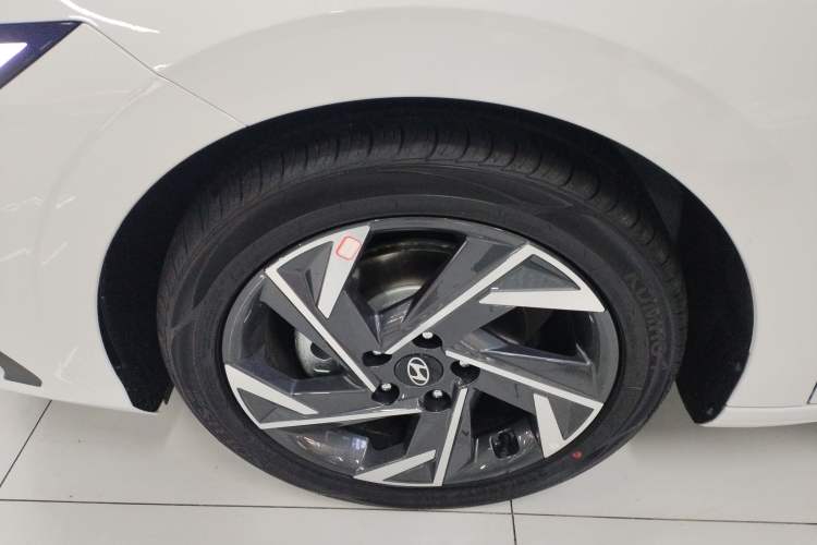 Used Hyundai Elantra 2023 1.5L CVT GLX Elite Edition Exterior 4