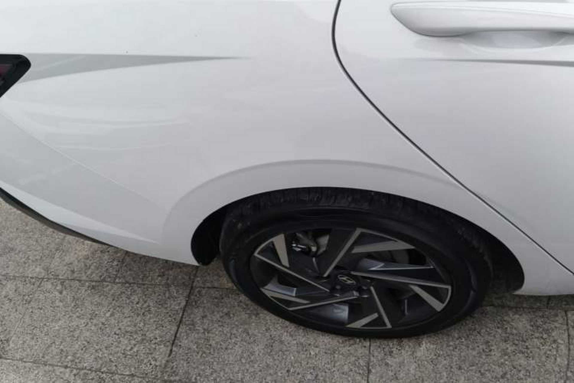 Used Hyundai Elantra 2023 1.5L CVT GLX Elite Edition Exterior 5