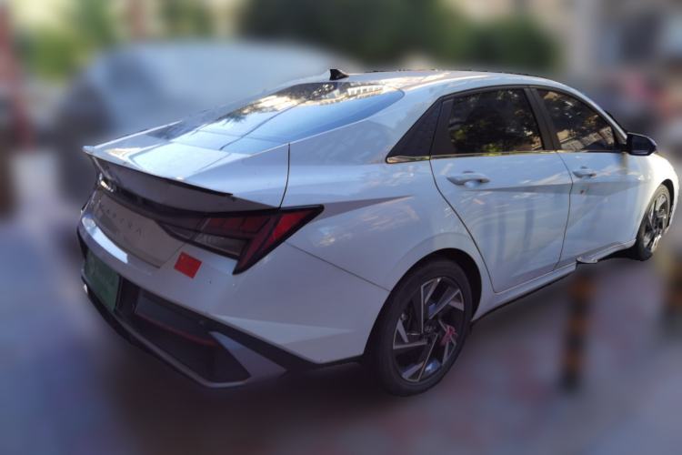 Used Hyundai Elantra 2023 1.5L CVT LUX Prestige Edition Exterior 5