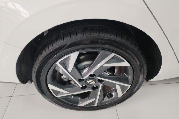 Used Hyundai Elantra 2023 1.5L CVT GLX Elite Edition Exterior 5