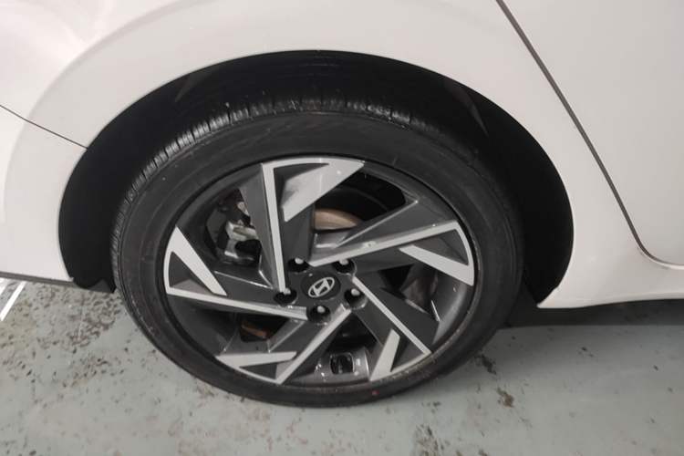 Used Hyundai Elantra 2023 1.5L CVT GLX Elite Edition Exterior 5