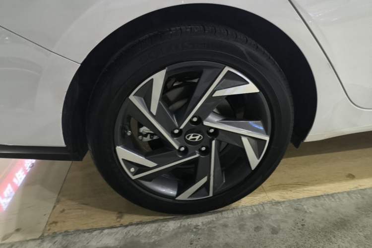 Used Hyundai Elantra 2023 1.5L CVT GLX Elite Edition Exterior 5