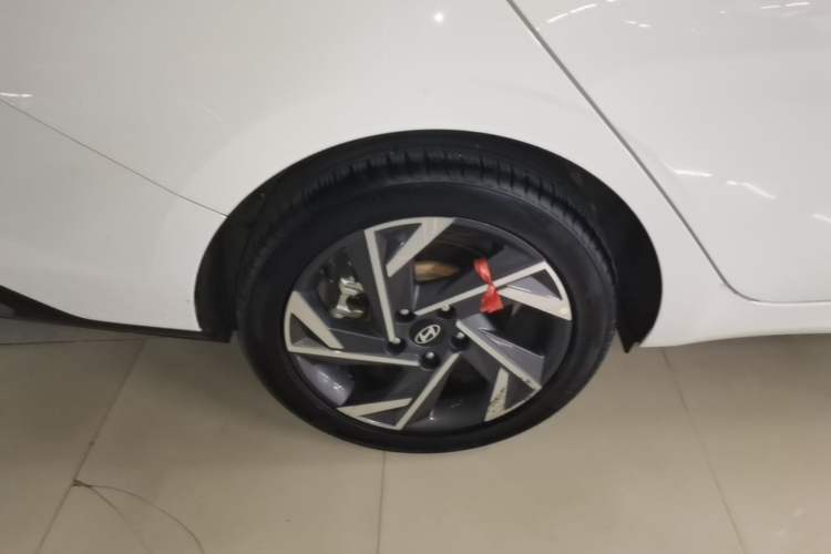 Used Hyundai Elantra 2023 1.5L CVT GLX Elite Edition Exterior 5