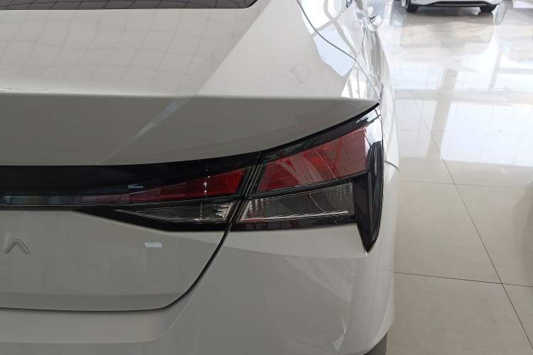 Used Hyundai Elantra 2023 1.5L CVT GLX Elite Edition Exterior 6
