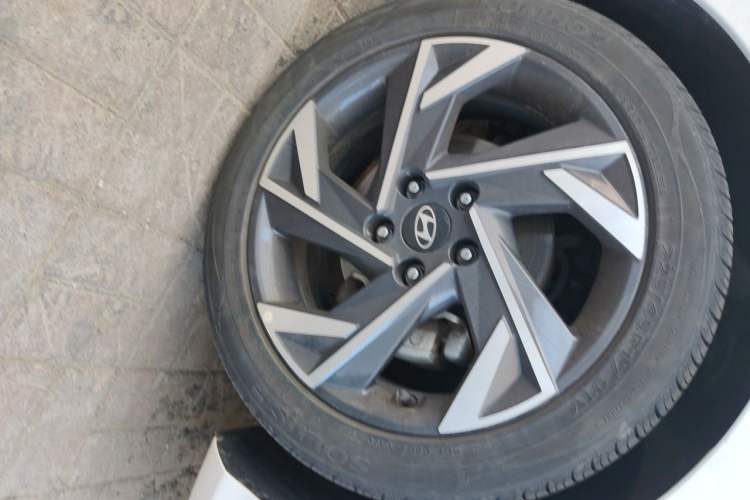 Used Hyundai Elantra 2023 1.5L CVT GLX Elite Edition Exterior 7