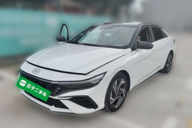 Used Hyundai Elantra 2023 1.5L CVT LUX Prestige Edition