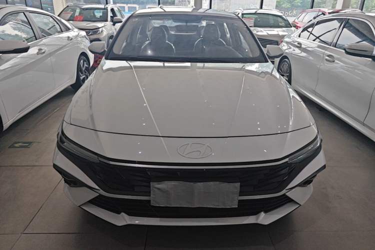 Used Hyundai Elantra 2023 1.5L CVT GLX Elite Edition Front